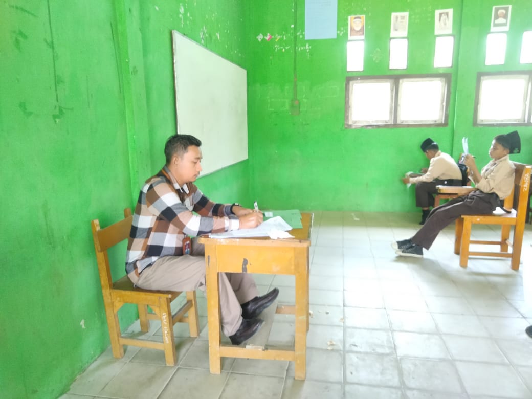 Asesmen Sumatif Akhir Tahun Hari Perdana Berjalan Lancar