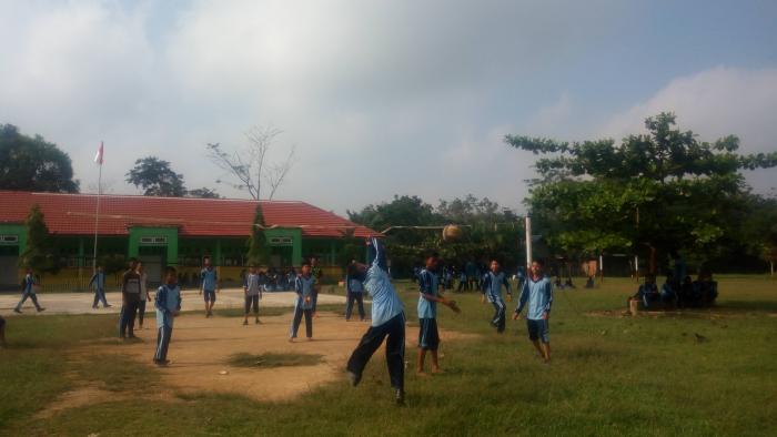 Laga Cantik Voli Warnai Class Meeting MTs Negeri 7 Batanghari