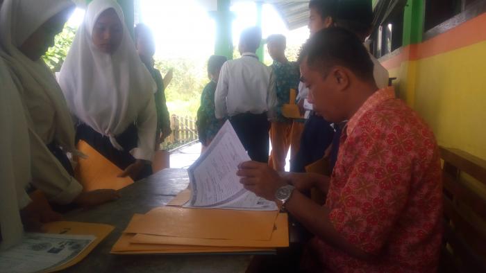 Rsgistrasi Ulang Siswa-Siswi MTs Negeri 7 Batanghari