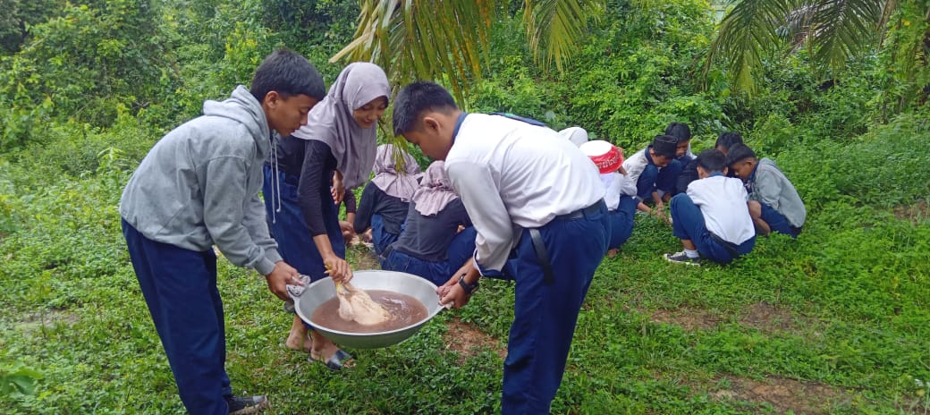 Masak Ayam Rendang, Menu Praktek Pelajaran Mulok 