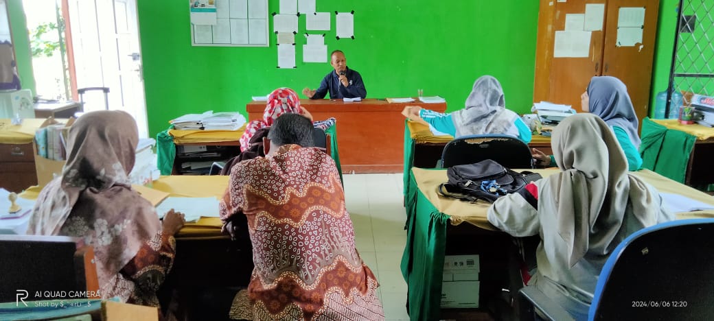 Asmirawati, S.Pd.I, Ketua Panitia Pelaksana Kegiatan Classmeeting MTs Negeri 7 Batanghari 