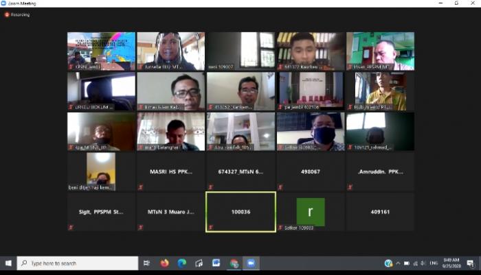 Pejabat Keuangan MTs Negeri 7 Batanghari Ikuti FGD Daring