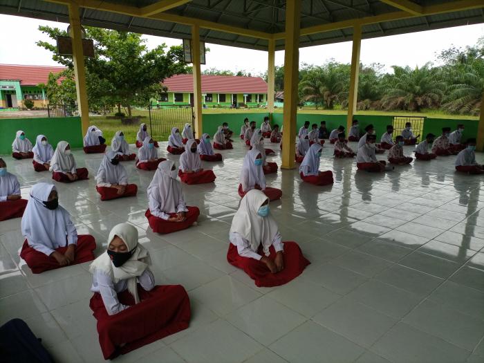 Sinergi Keluarga Besar MTs Negeri 7 Batanghari Dukung Matsama