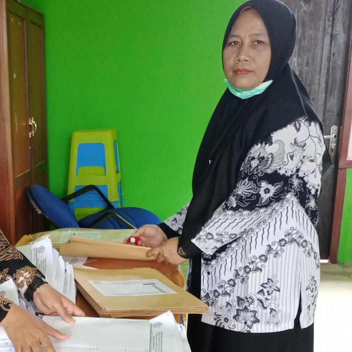 Andriyani, S.Pd, Ketua Panitia PAS Ganjil TP. 2021/2022