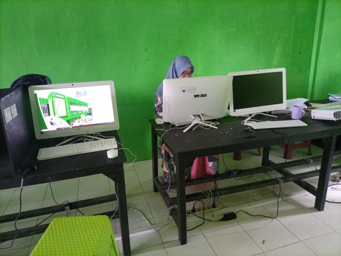 Majelis Guru Mapel MTs Negeri 7 Batanghari Rampungkan Pengisian RDM