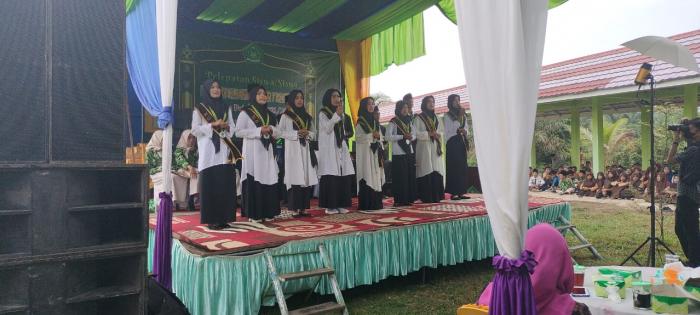 Terima Kasih Guruku Dipersembahkan Siswa-Siswi Kelas IX MTs Negeri 7 Batanghari