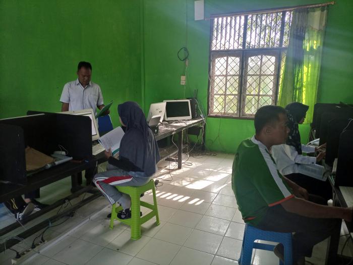 Majelis Guru MTs Negeri 7 Batanghari Input Nilai Siswa