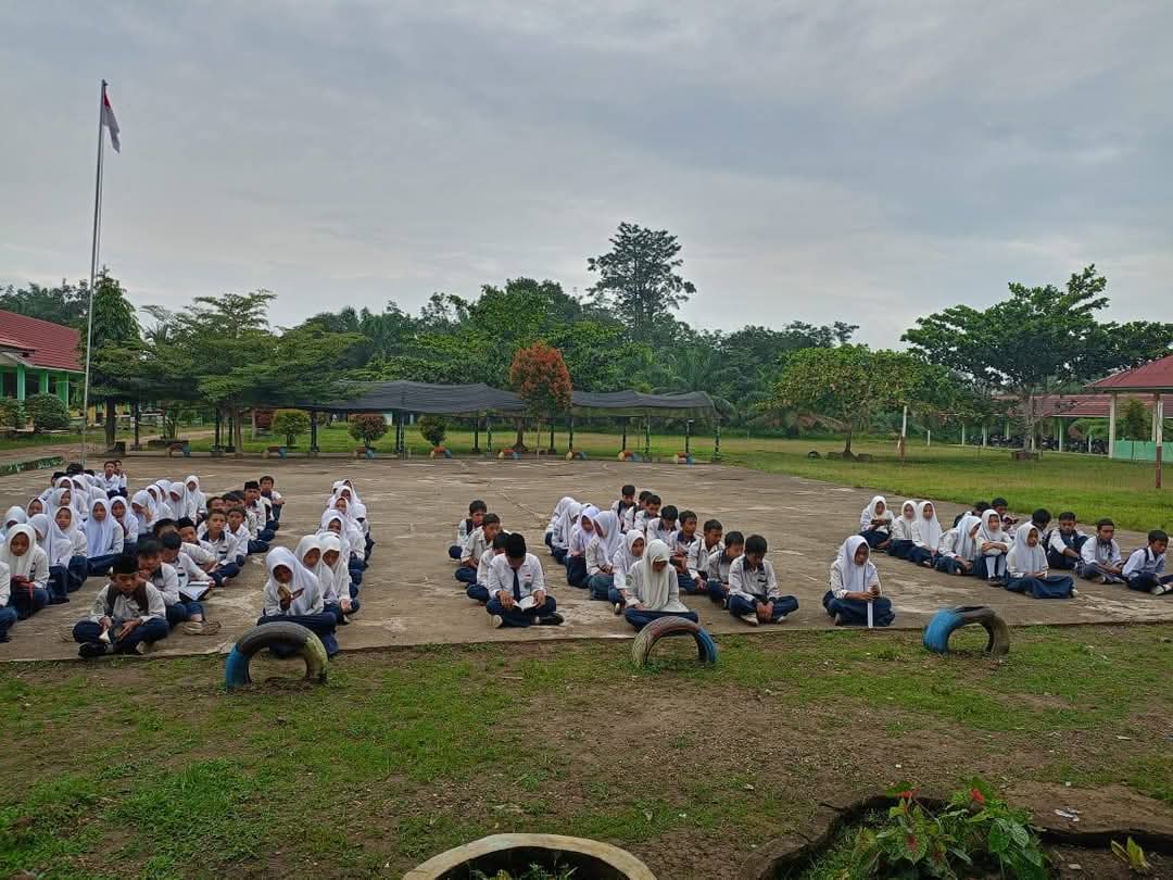 Siswa-Siswi Madrasah Khatam Qur'an Di Bulan Suci Ramadhan
