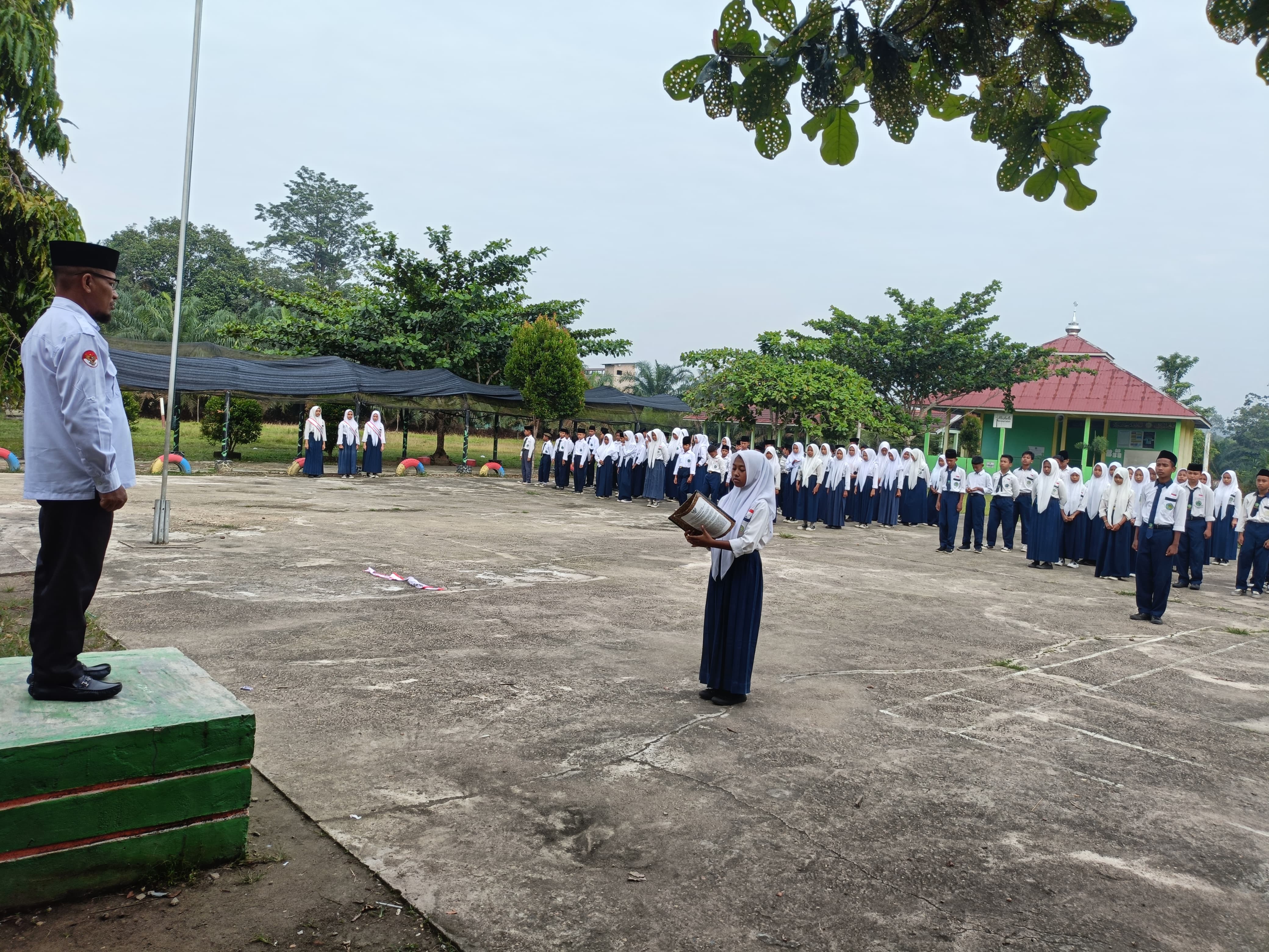 Peringati Harkitnas Ke 117, Pengurus OSIM Bertindak Sebagai Petugas Upacara