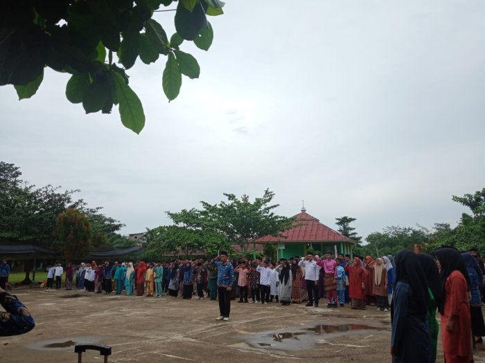 Upacara Hari Sumpah Pemuda di MTsN 7 Batang Hari Berlangsung Khidmat Upacara Hari Sumpah Pemuda di MTsN 7 Batang Hari Berlangsung Khidmat