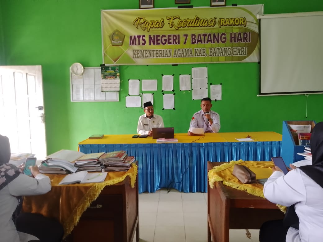 Rapat Kelulusan Siswa Kelas IX