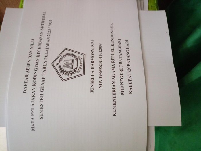 MTsN 7 Batang Hari Siapkan Administrasi Guru Semester Genap