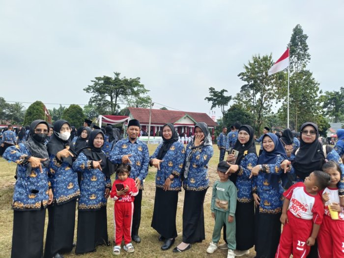 Tumbuhkan Jiwa Nasionalisme, MTsNegeri 7 Batang Hari Sukses Ikuti Upacara Peringatan HUT RI Tumbuhkan Jiwa Nasionalisme, MTsNegeri 7 Batang Hari Sukses Ikuti Upacara Peringatan HUT RI