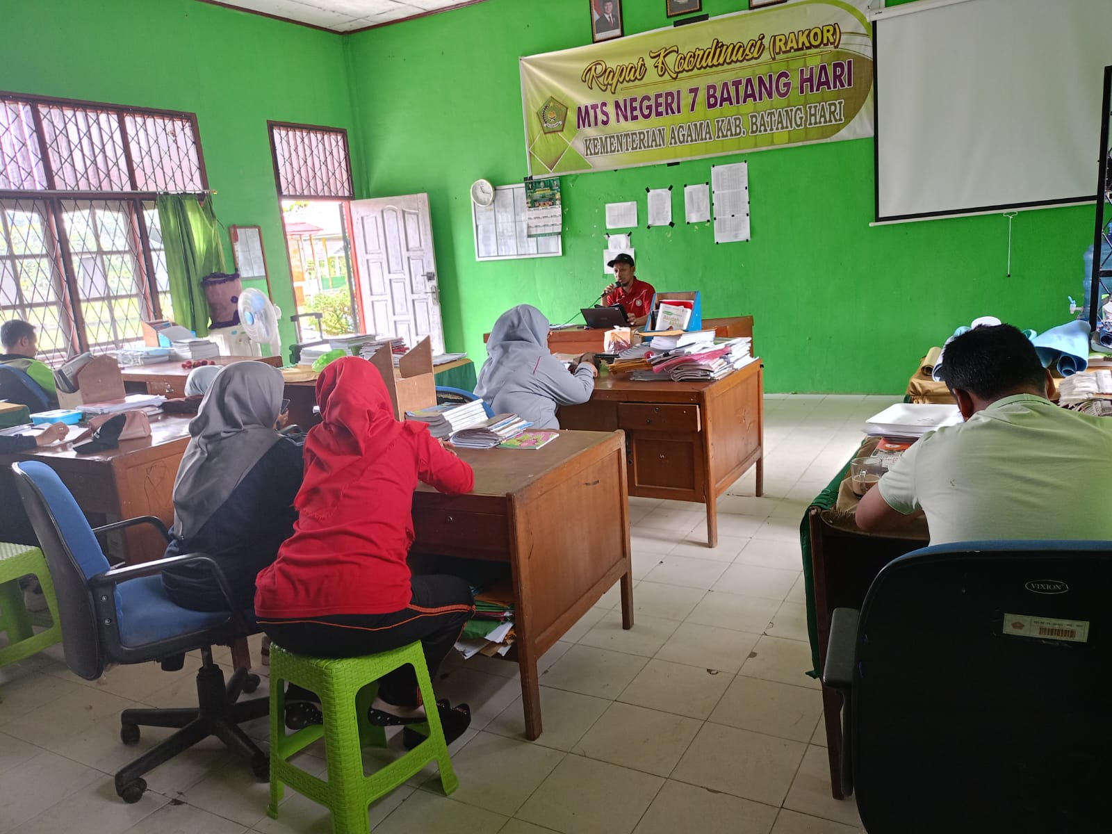 Rapat Rutin Agendakan Tagihan Tupoksi Guru