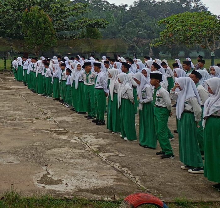 MTsNegeri 7 Batang Hari Kembali Aktifkan Pelaksanaan Upacara Bendera