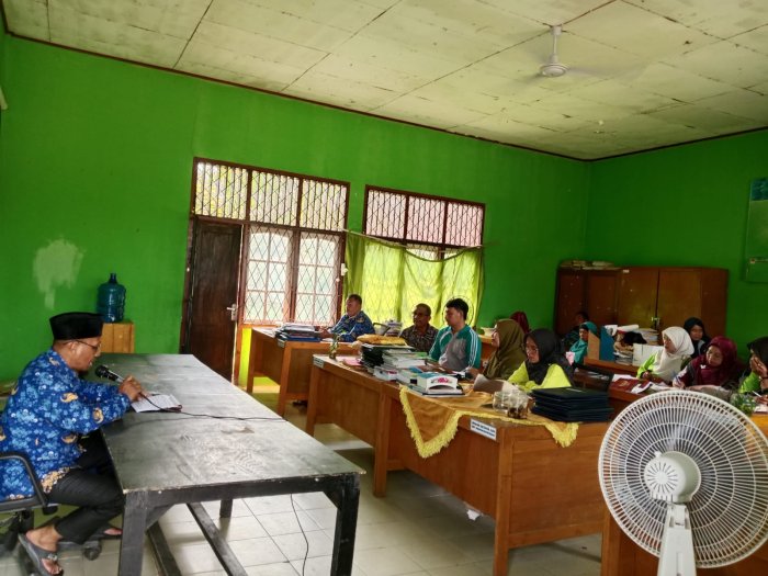 Keluarga Besar MTsNegeri 7 Batang Hari Gelar Rapat Pleno Ketat Jelang Pembagian Rapor Semester