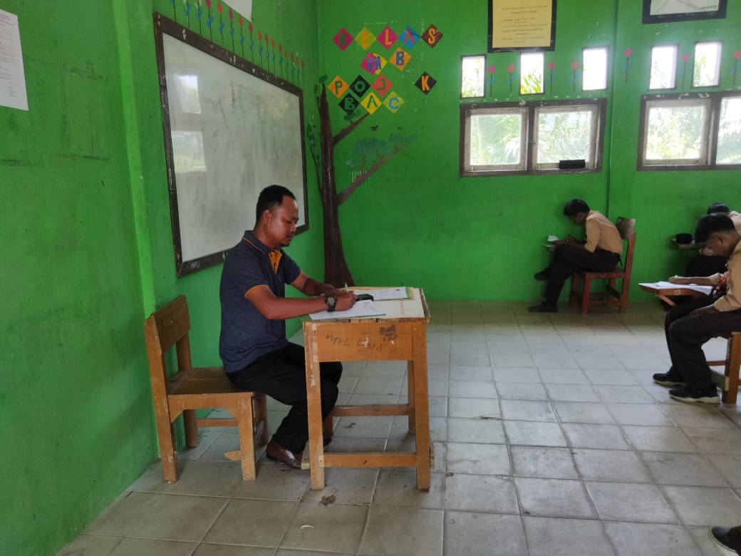 Para pengawas Asesmen Sumatif Akhir Tahun Bersinergi Para pengawas Asesmen Sumatif Akhir Tahun Bersinergi