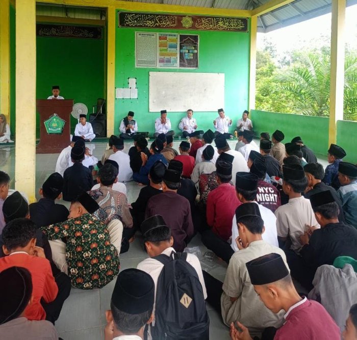 MTsN 7 Batang Hari Gelar Peringatan Maulid Nabi SAW