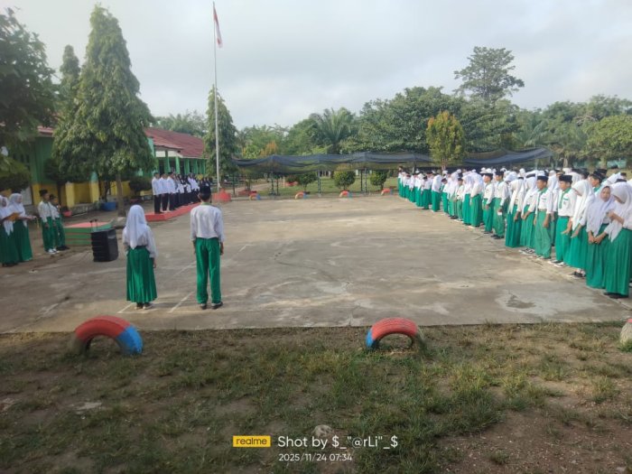 Guru dan Siswa Ikuti Pembukaan Kegiatan Asesmen Sumatif Akhir Semester Ganjil