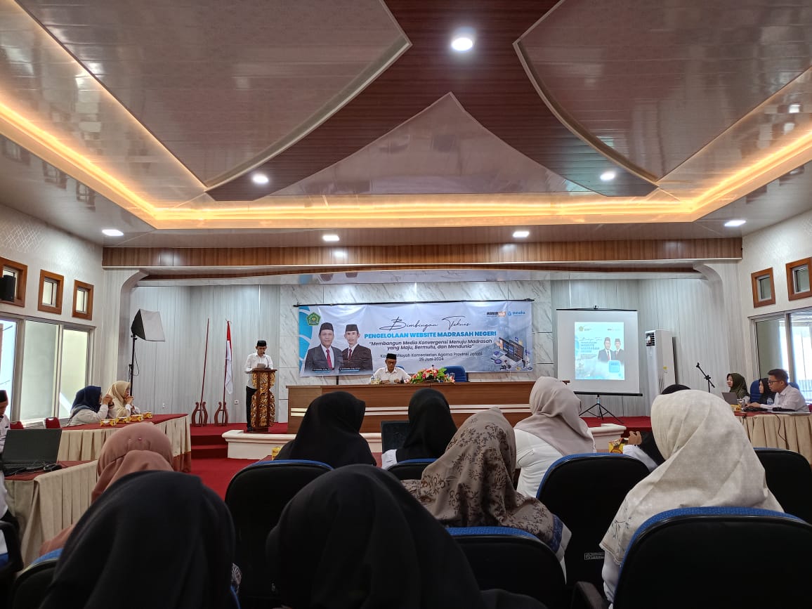 Operator Website MTs Negeri 7 Batanghari Ikut Bimtek