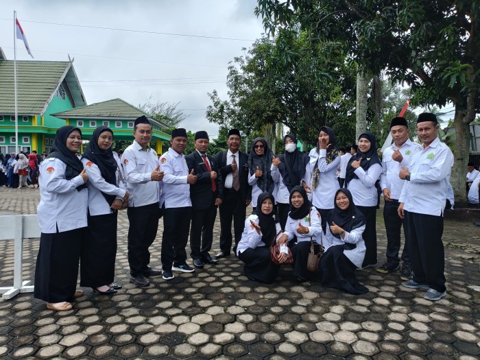 MTsNegeri 7 Batang Hari Ikuti Upacara HAB ke-80