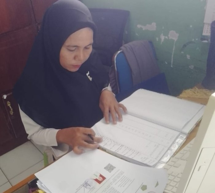 Tenaga Kependidikan Tertibkan Pengeluaran SKL Dan SKHU