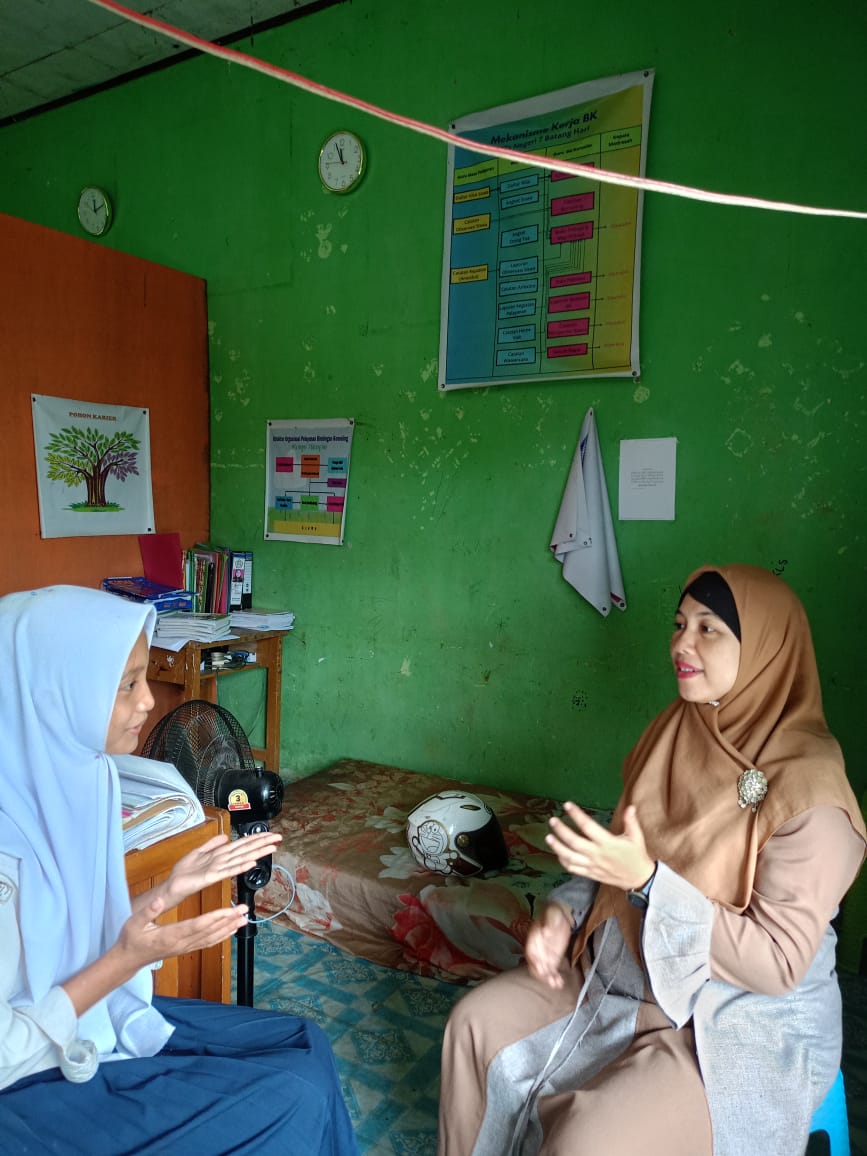 Siswa-Siswi Datangi Ruang BK Untuk Menyelesaikan Masalah