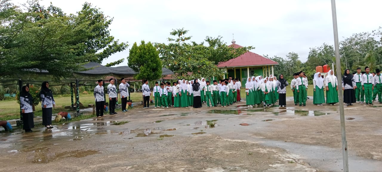 Gelar kegiatan Peringatan HGN, Siswa-Siswi Berikan Penampilan Terbaik
